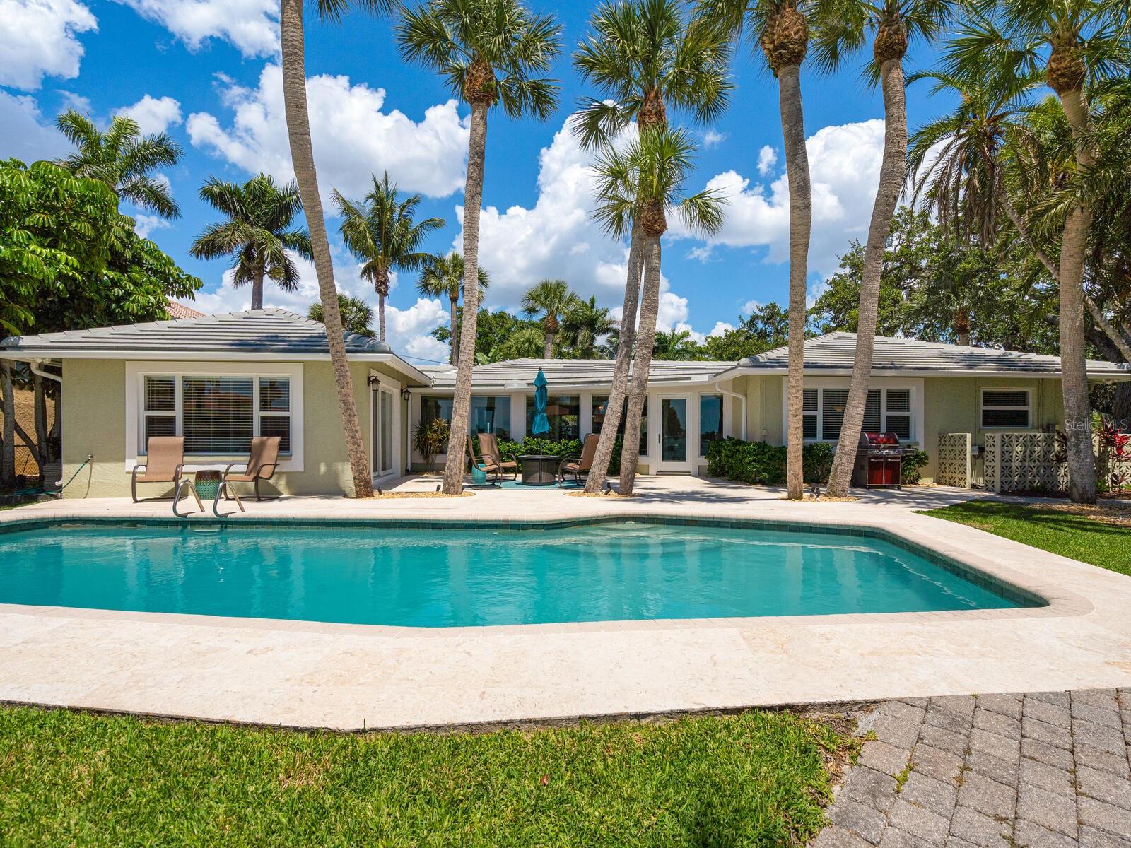 SOUTHPOINTE SHORES - Residential