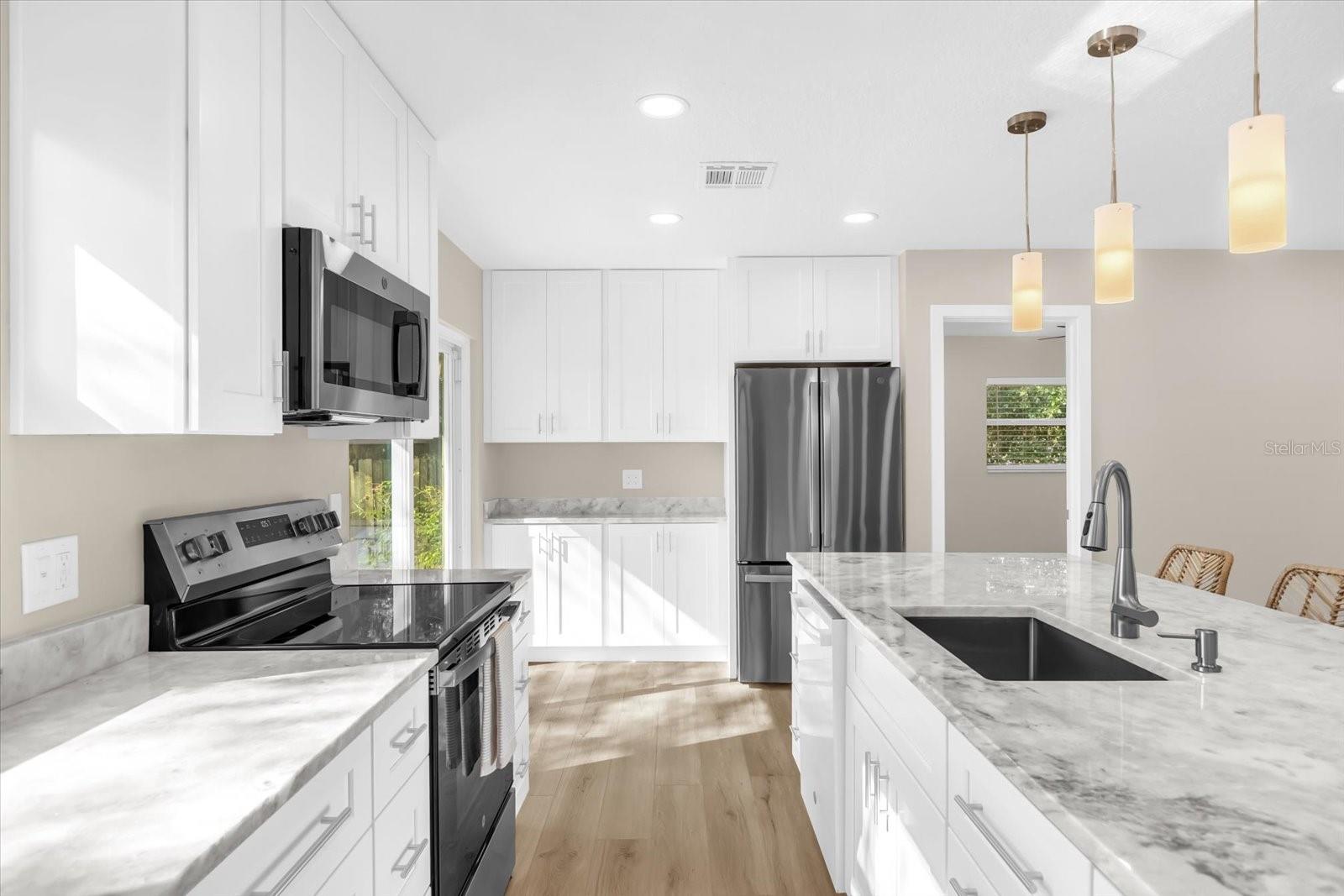 HOLIDAY HGTS - Residential