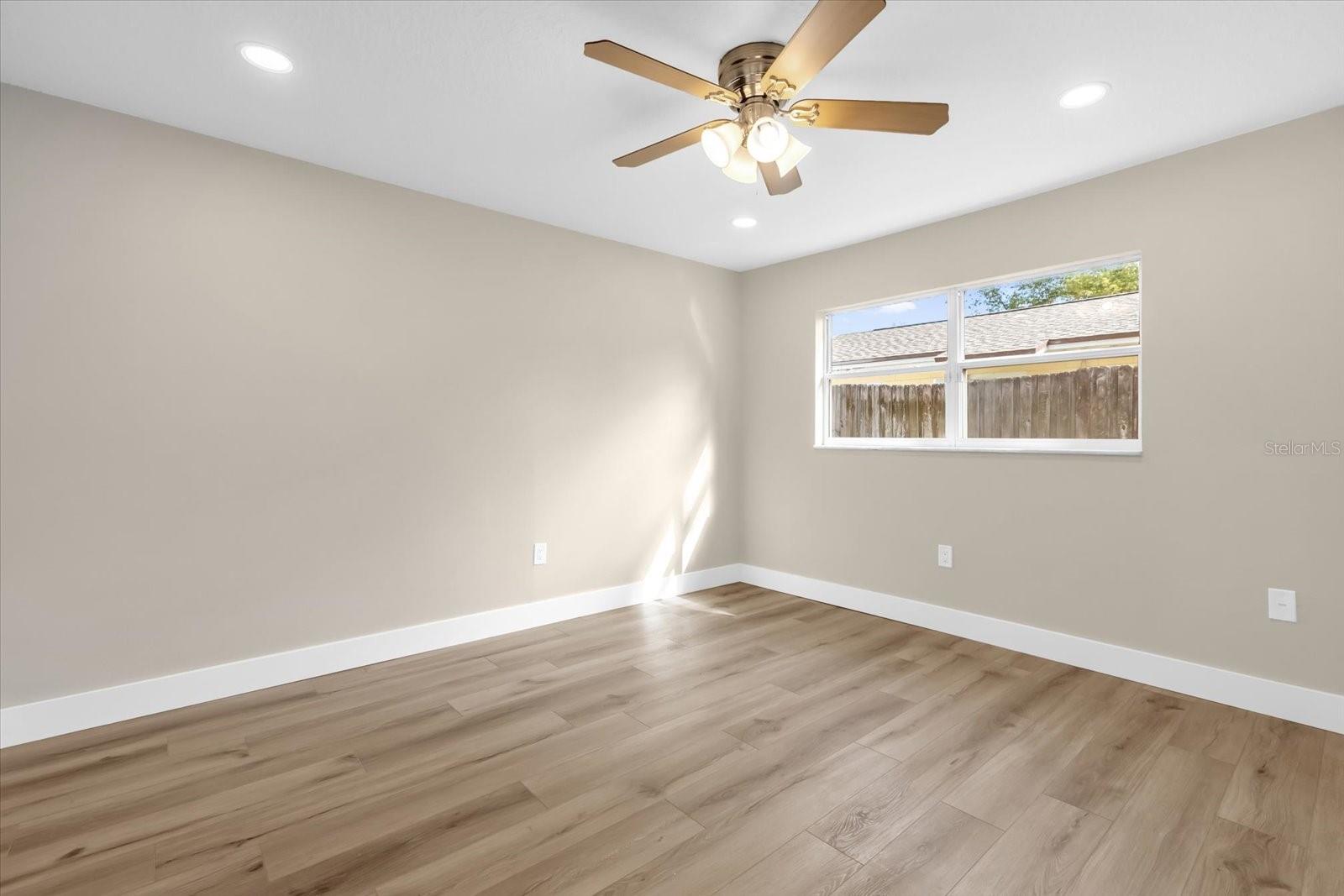 HOLIDAY HGTS - Residential