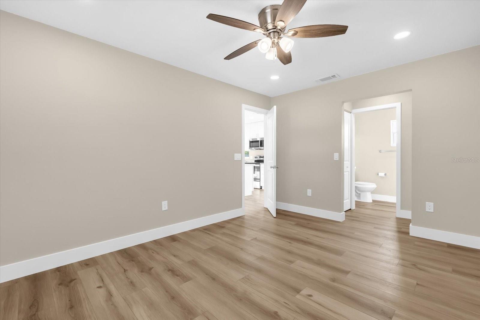 HOLIDAY HGTS - Residential