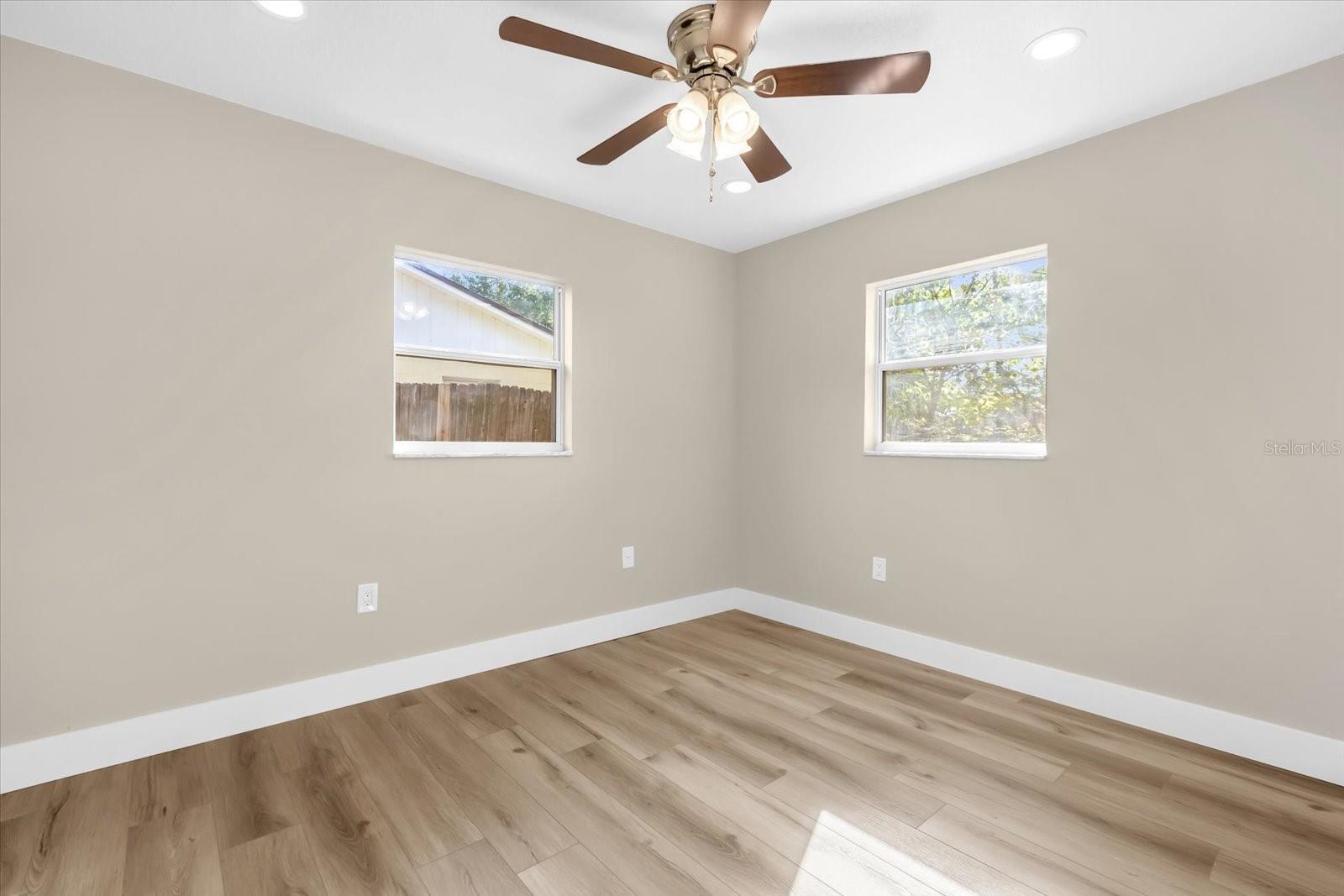 HOLIDAY HGTS - Residential