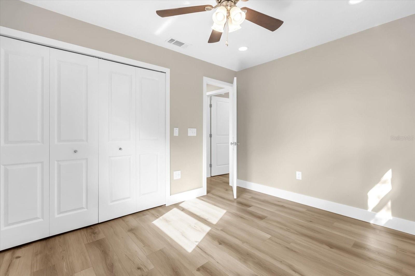 HOLIDAY HGTS - Residential