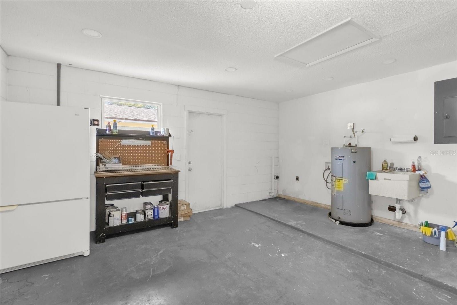 HOLIDAY HGTS - Residential