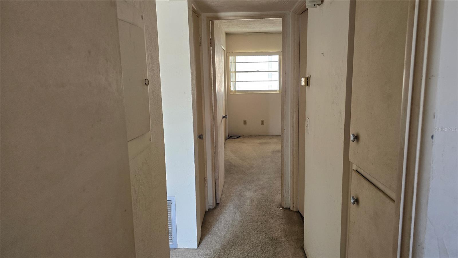 ON TOP OF THE WORLD - Residential