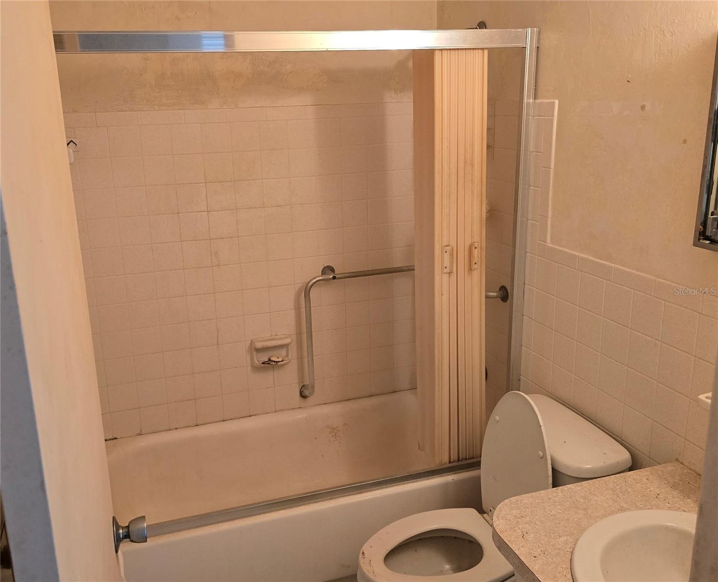 ON TOP OF THE WORLD - Residential