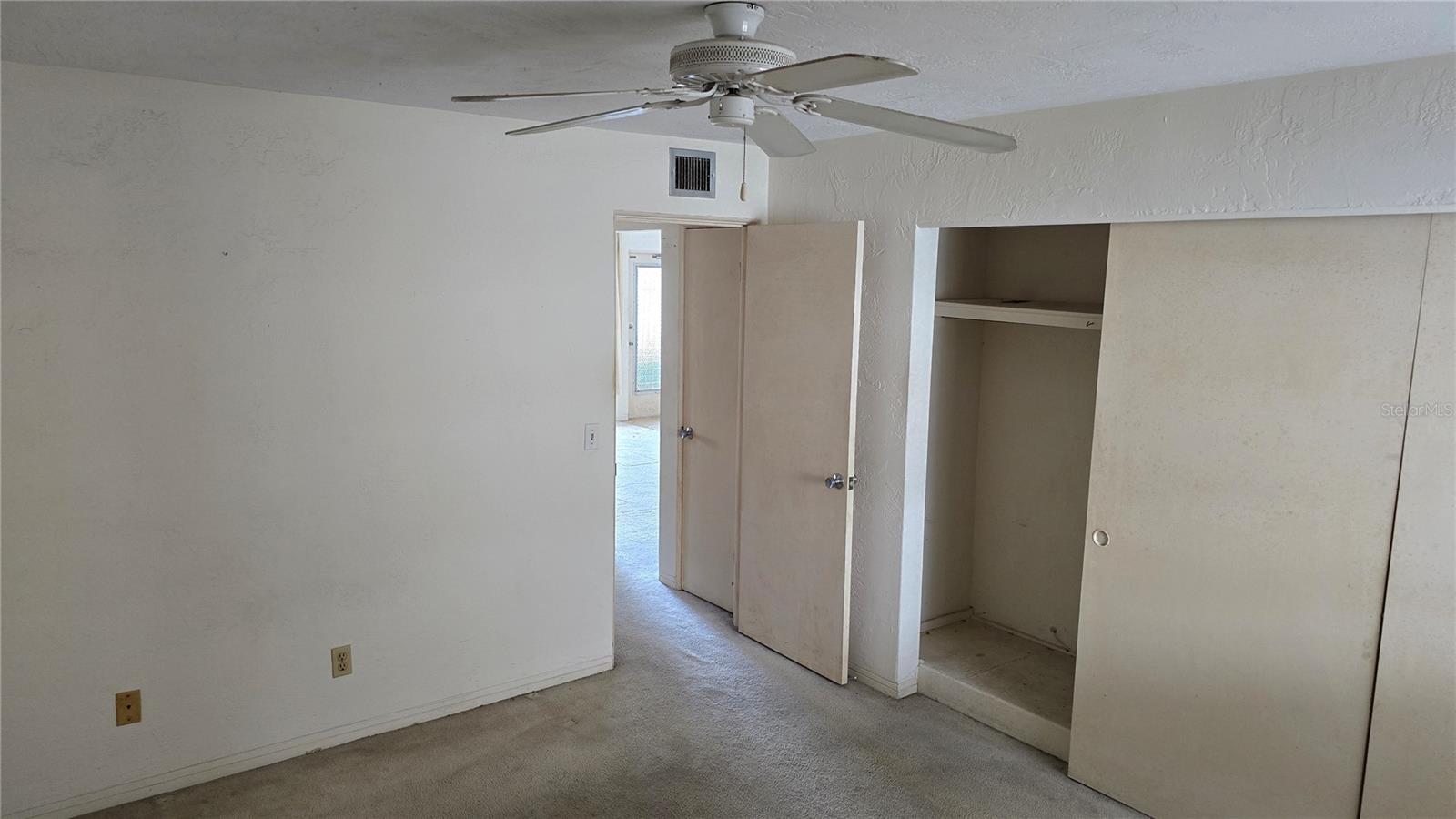 ON TOP OF THE WORLD - Residential