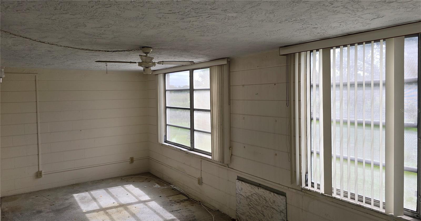 ON TOP OF THE WORLD - Residential