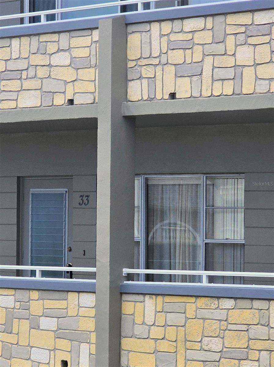 ON TOP OF THE WORLD - Residential