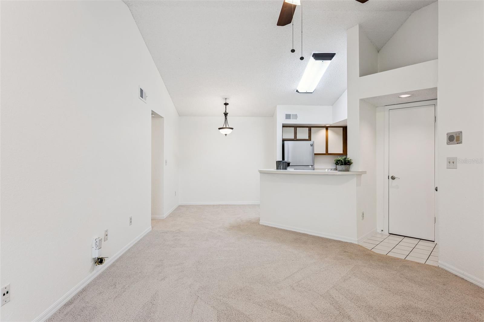 VENETIAN PLACE - Residential