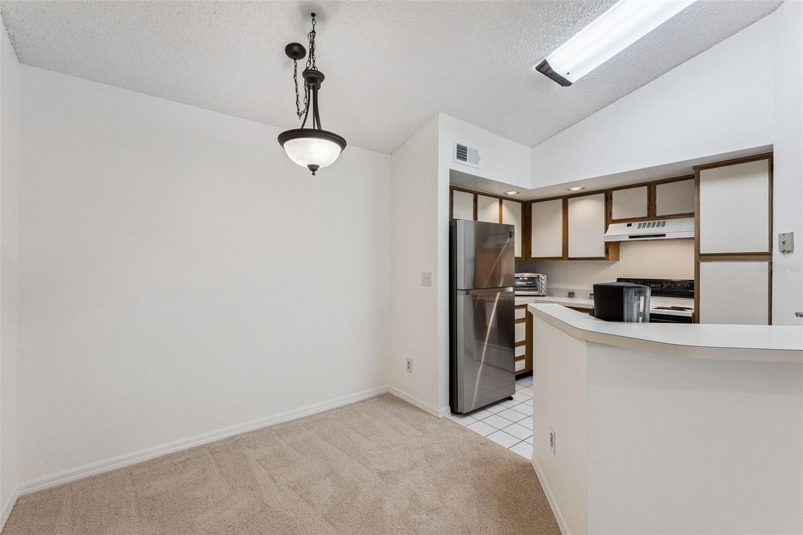 VENETIAN PLACE - Residential