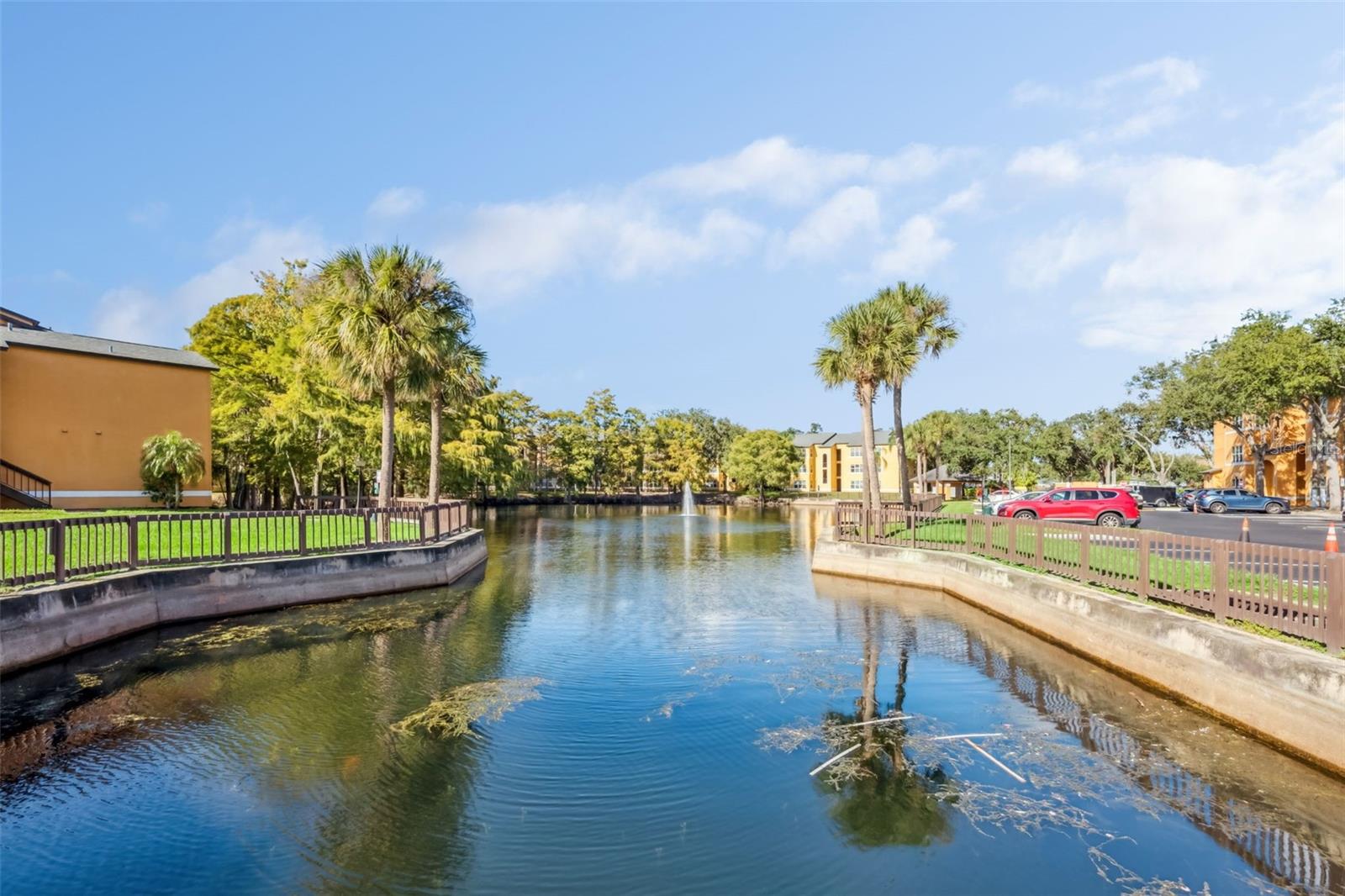VENETIAN PLACE - Residential