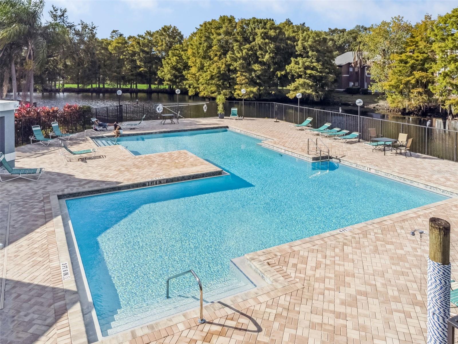 VENETIAN PLACE - Residential