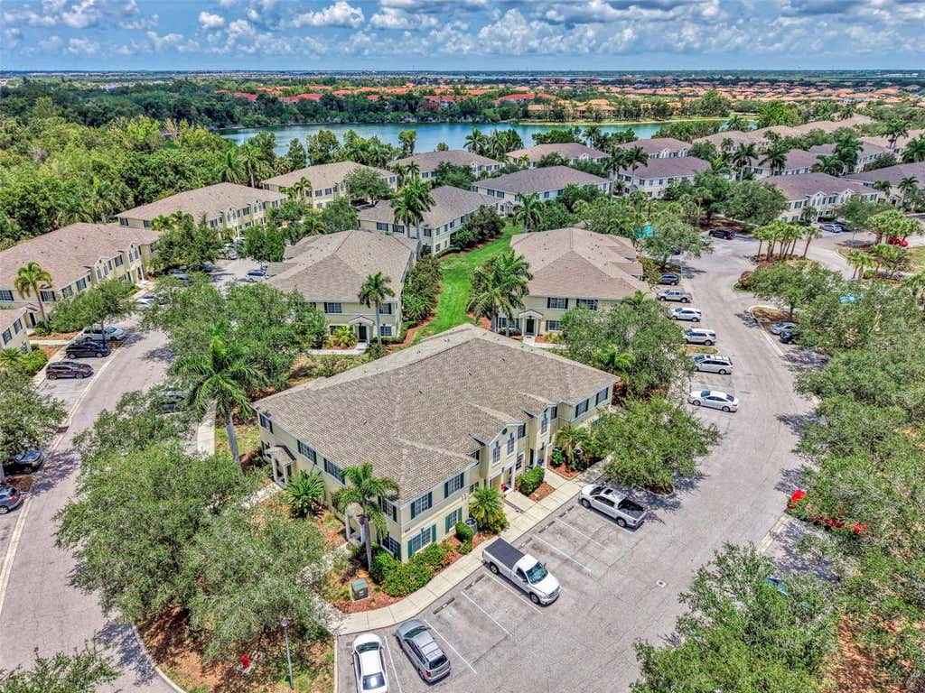 Photo of 305 Cape Harbour Loop #104, Bradenton, FL 34212 (MLS # A4697955)