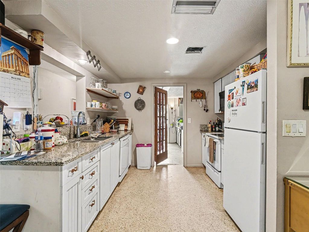 Photo of 5301 Angeles Avenue, Sarasota, FL 34235 (MLS # TB8492605)