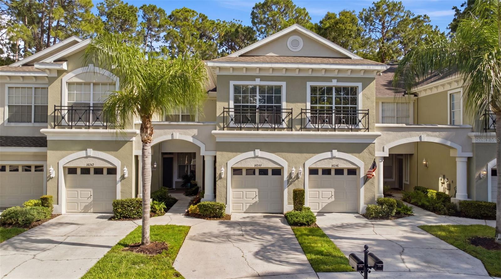 HAMPTON CHASE TWNHMS - Residential