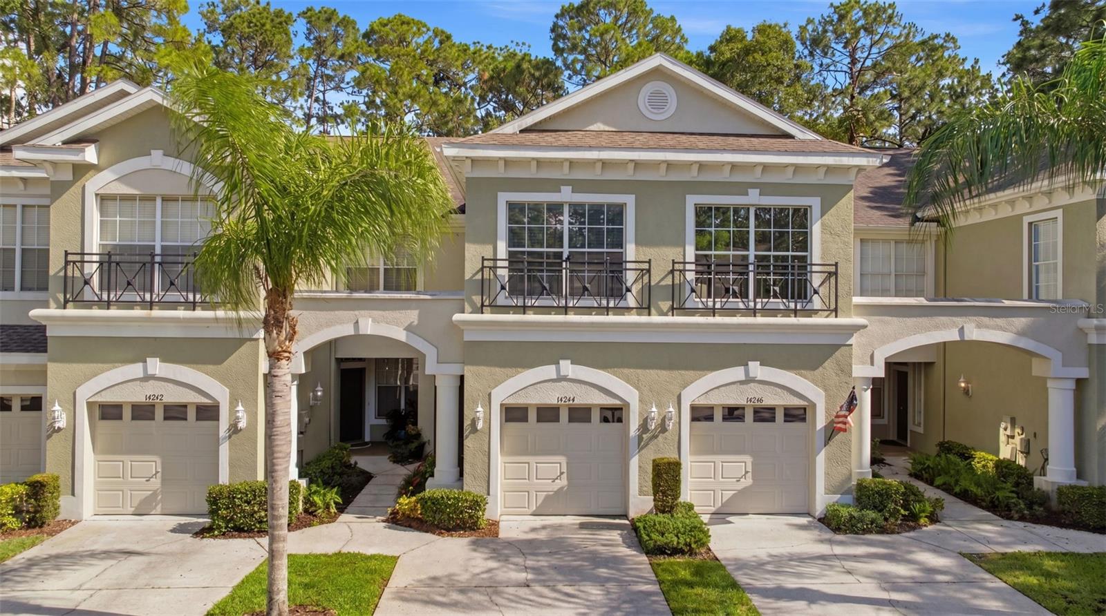 HAMPTON CHASE TWNHMS - Residential