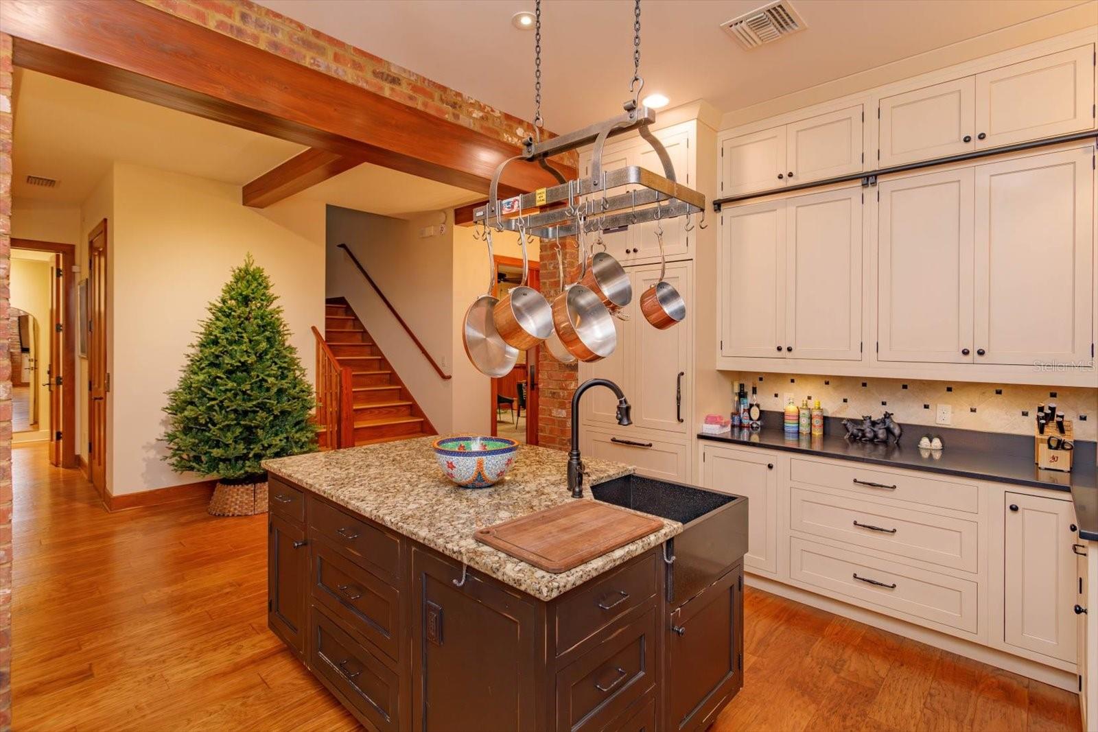 CHARMONT - Residential