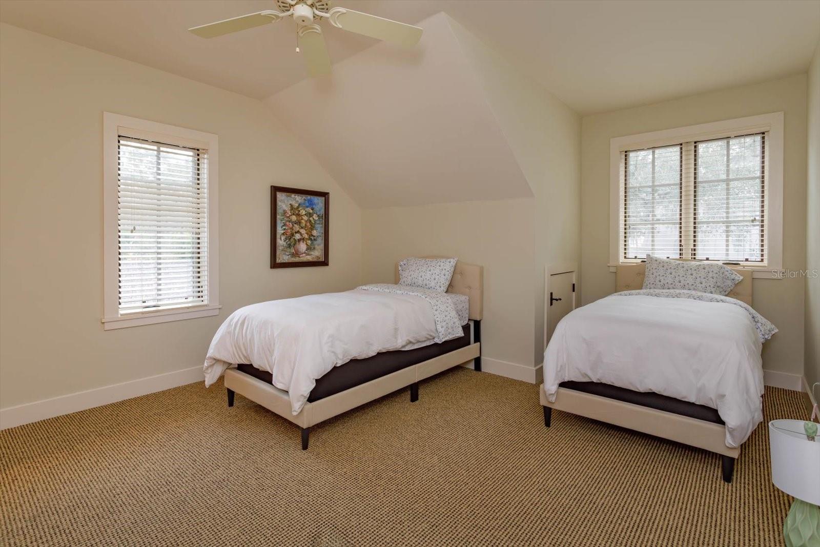 CHARMONT - Residential