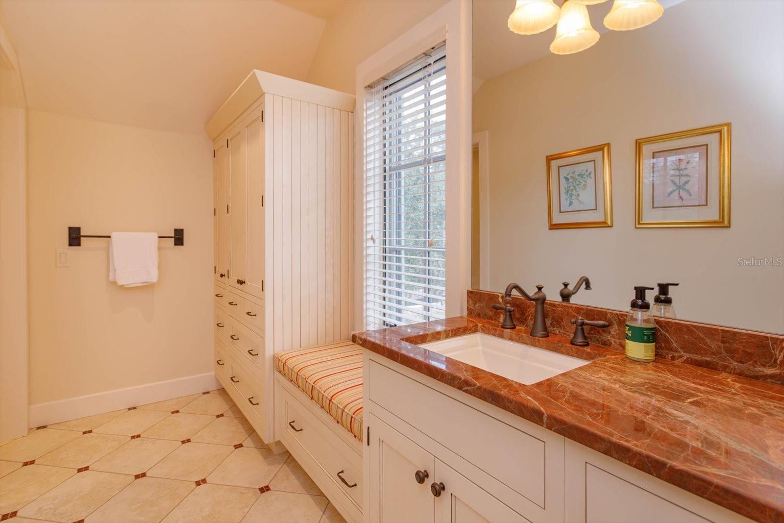 CHARMONT - Residential