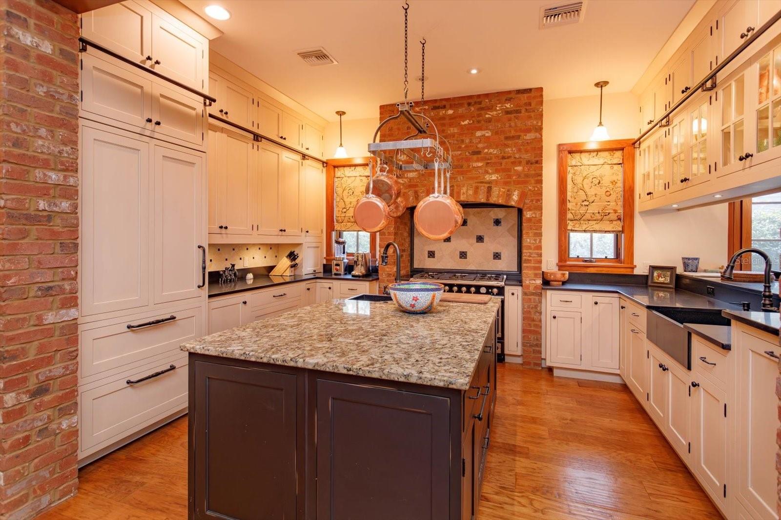 CHARMONT - Residential