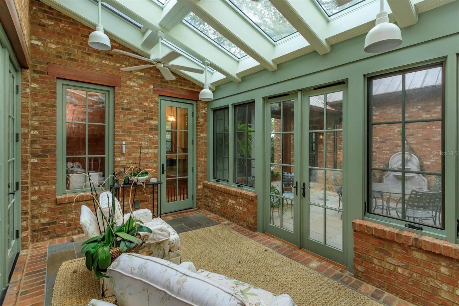 CHARMONT - Residential