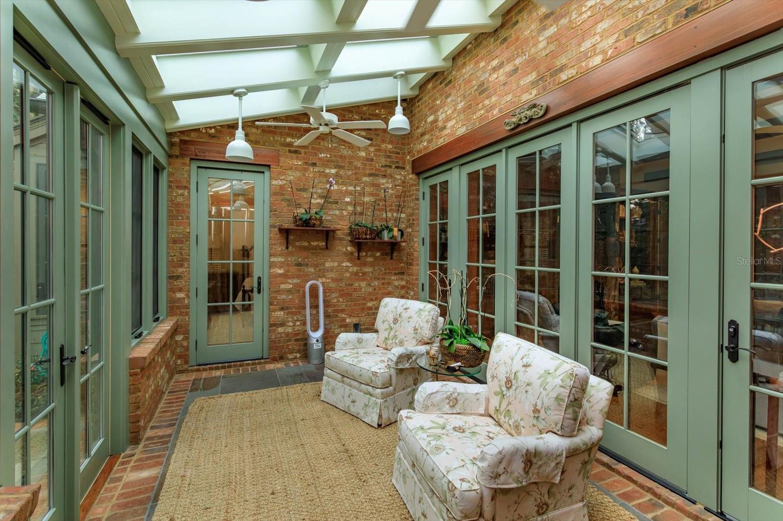 CHARMONT - Residential