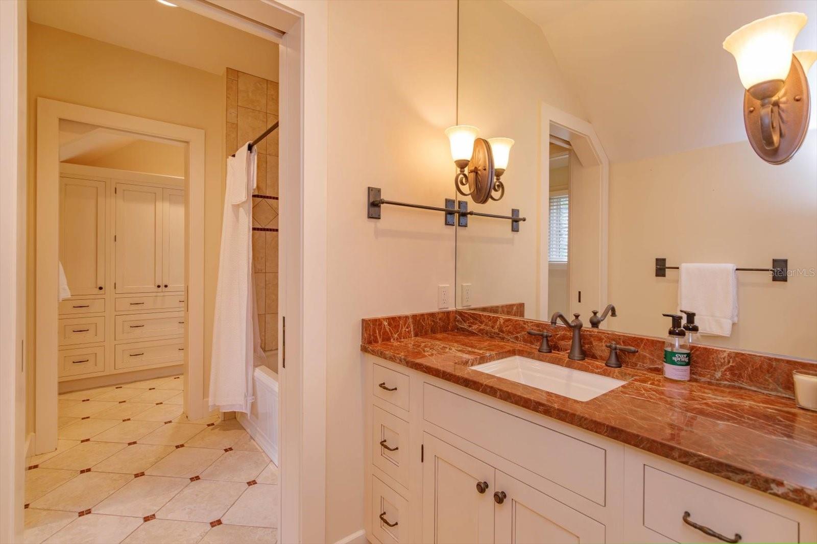 CHARMONT - Residential