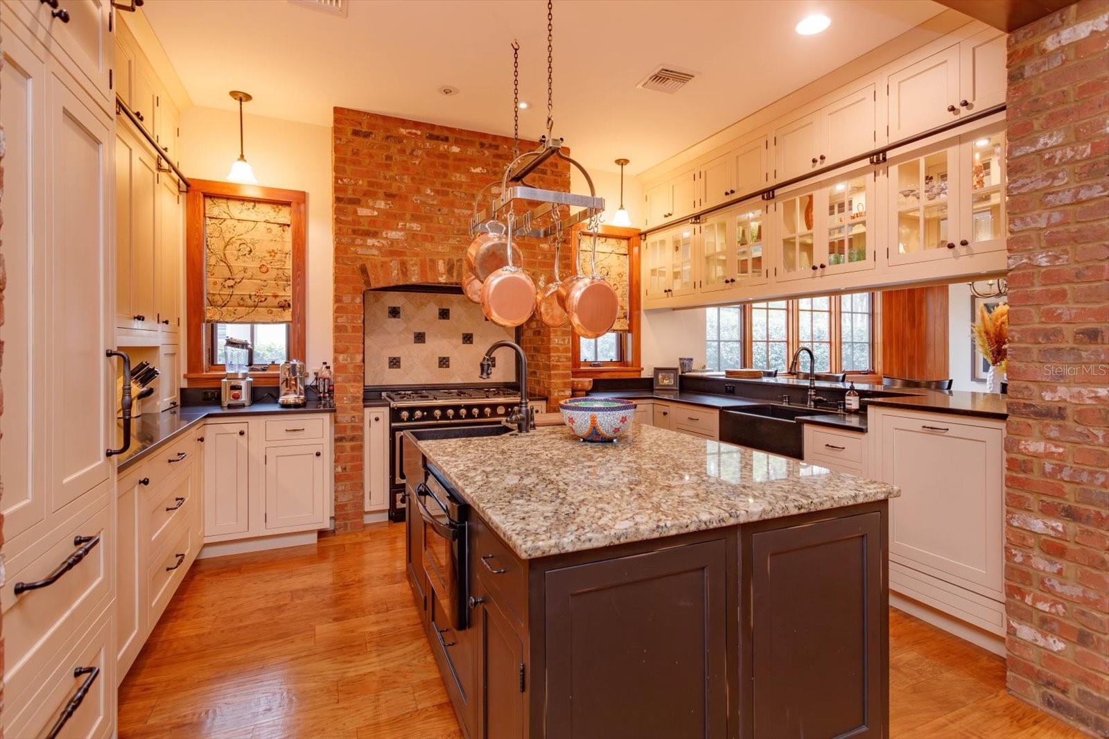 CHARMONT - Residential