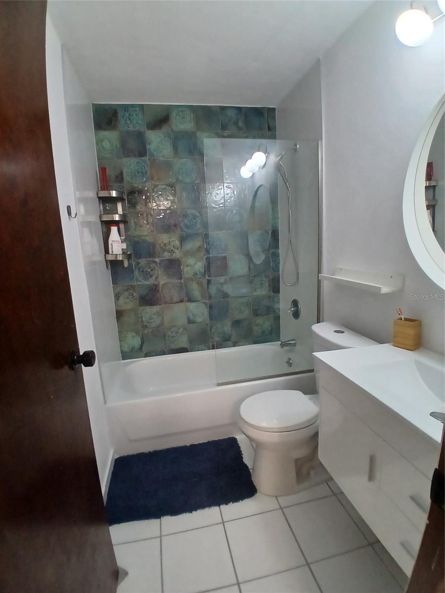 VISTA REAL CONDOMINIUM - Residential