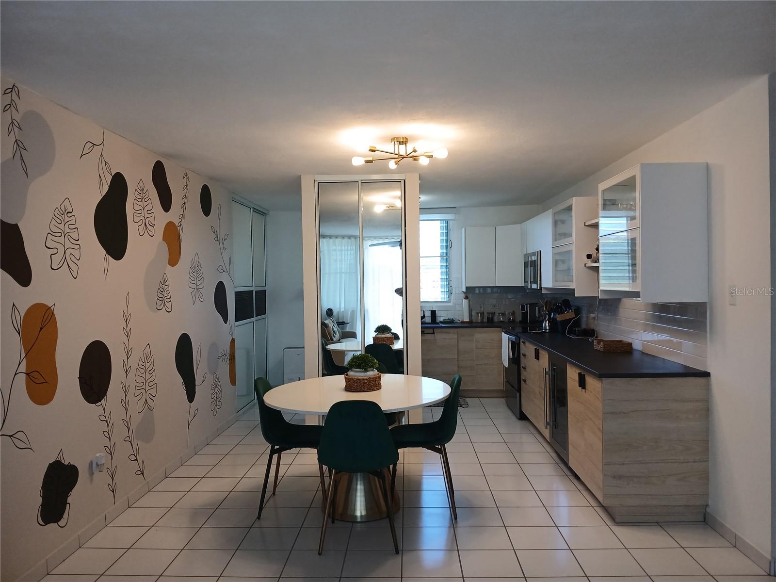 VISTA REAL CONDOMINIUM - Residential