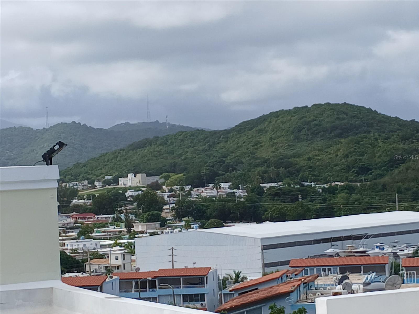 VISTA REAL CONDOMINIUM - Residential