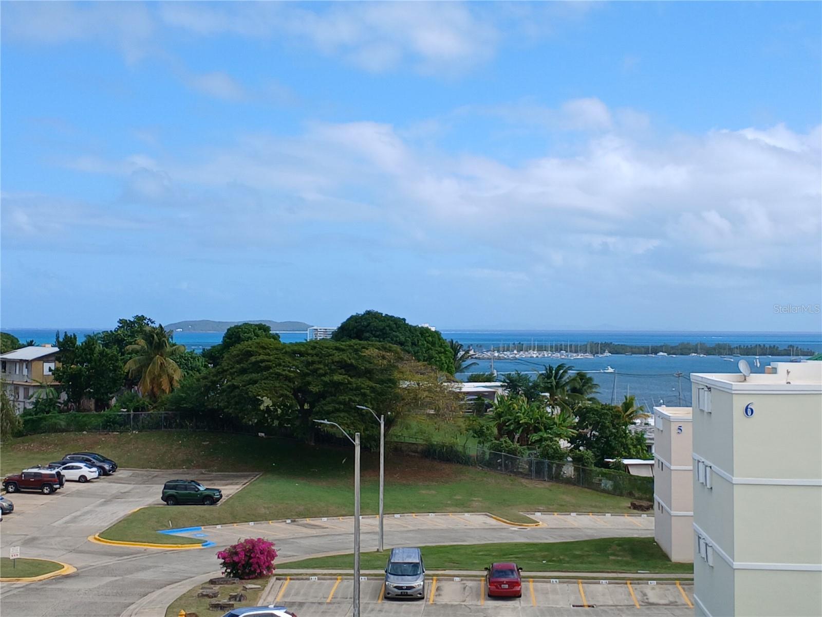 VISTA REAL CONDOMINIUM - Residential