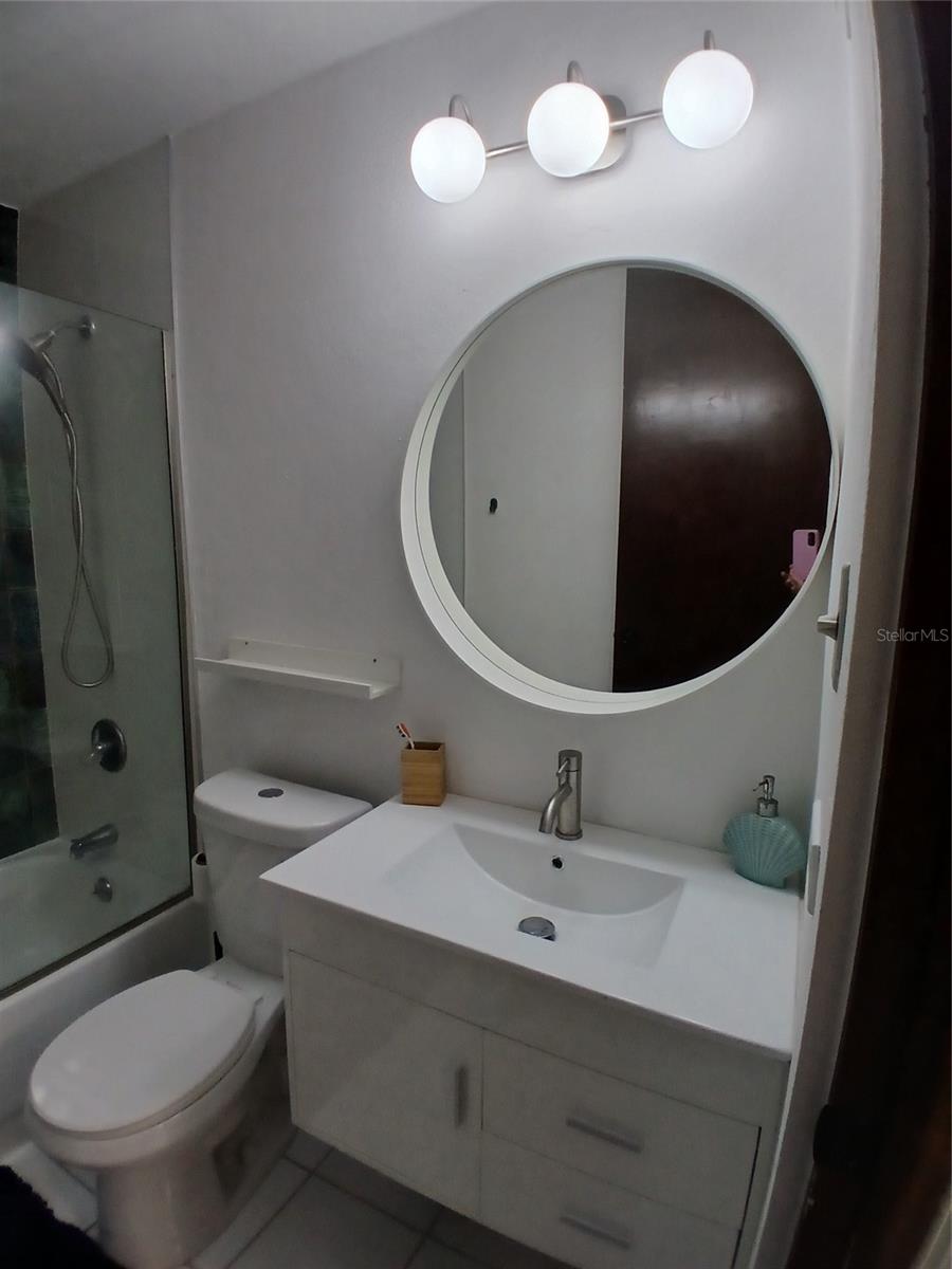 VISTA REAL CONDOMINIUM - Residential