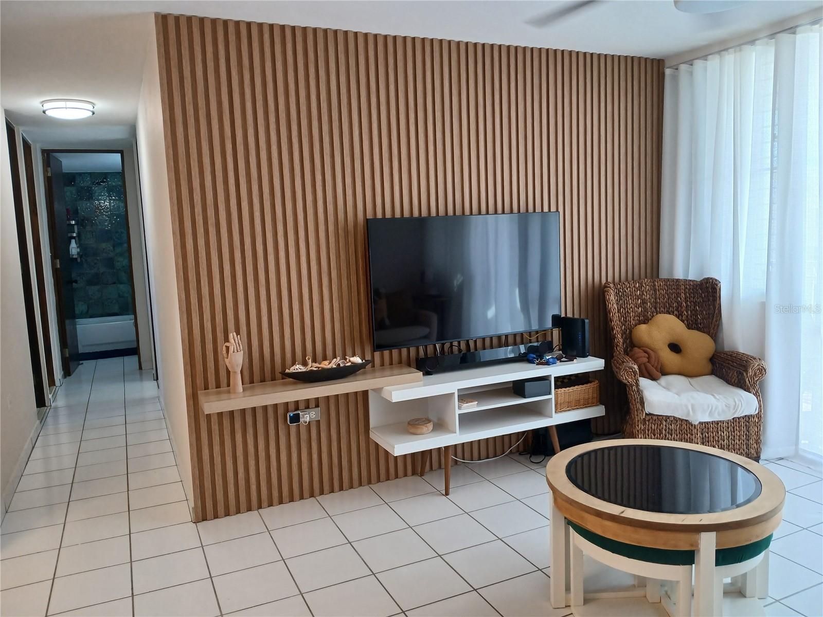 VISTA REAL CONDOMINIUM - Residential