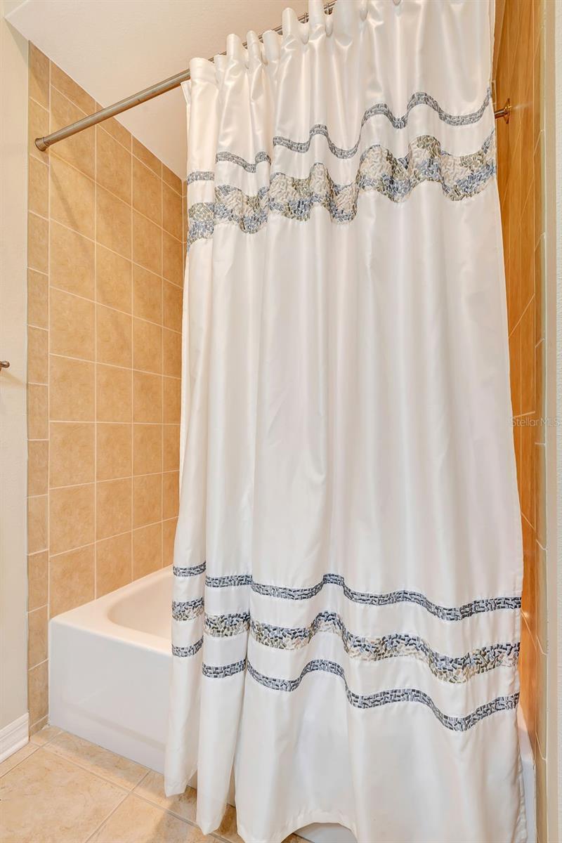 PALMA SOLA TRACE - Residential