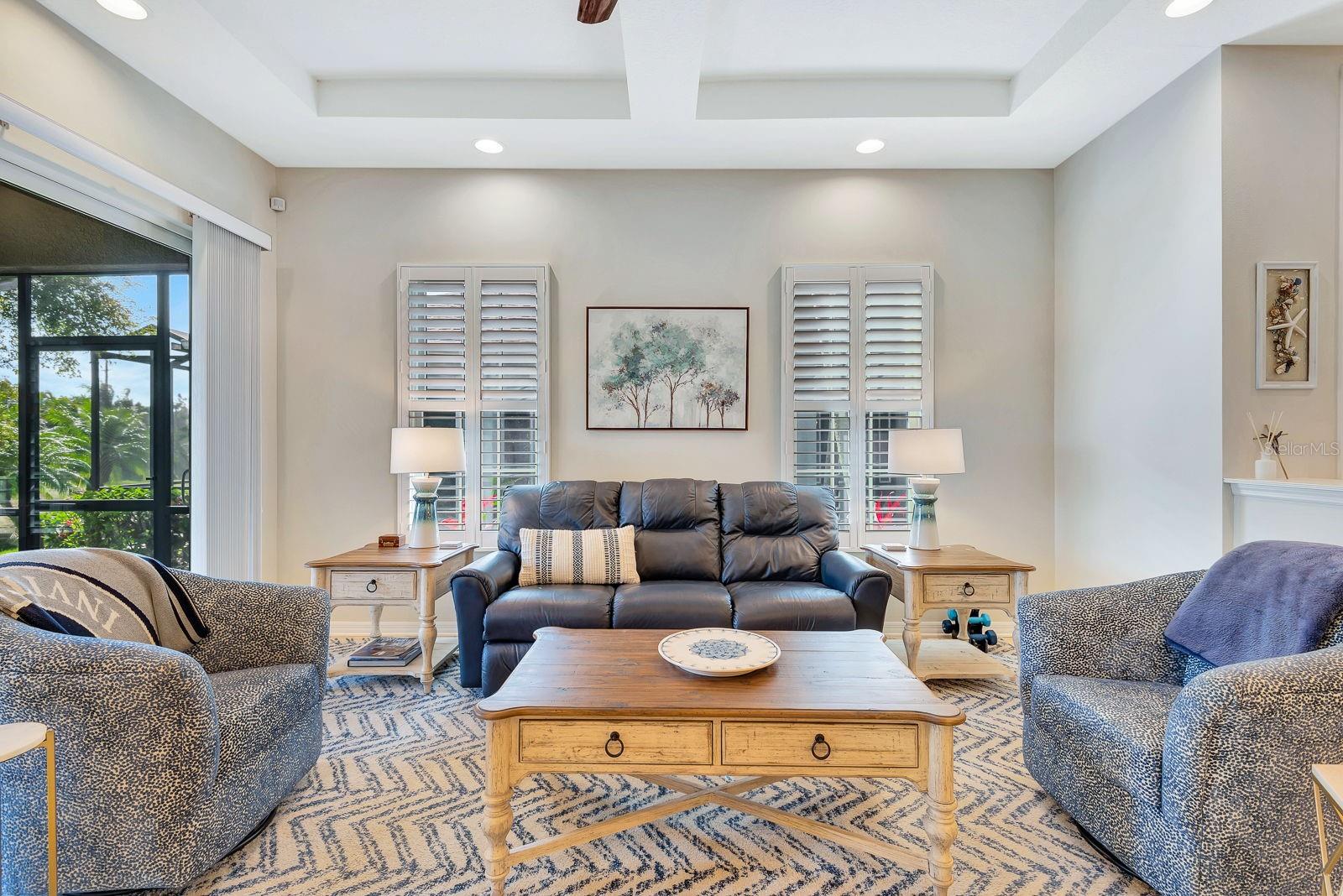 PALMA SOLA TRACE - Residential