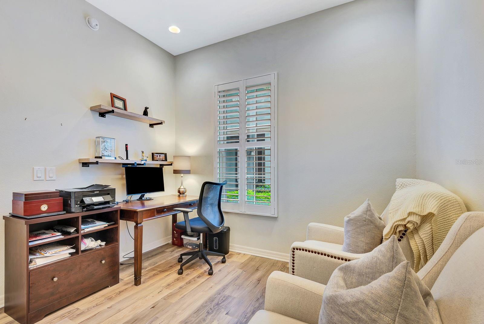 PALMA SOLA TRACE - Residential