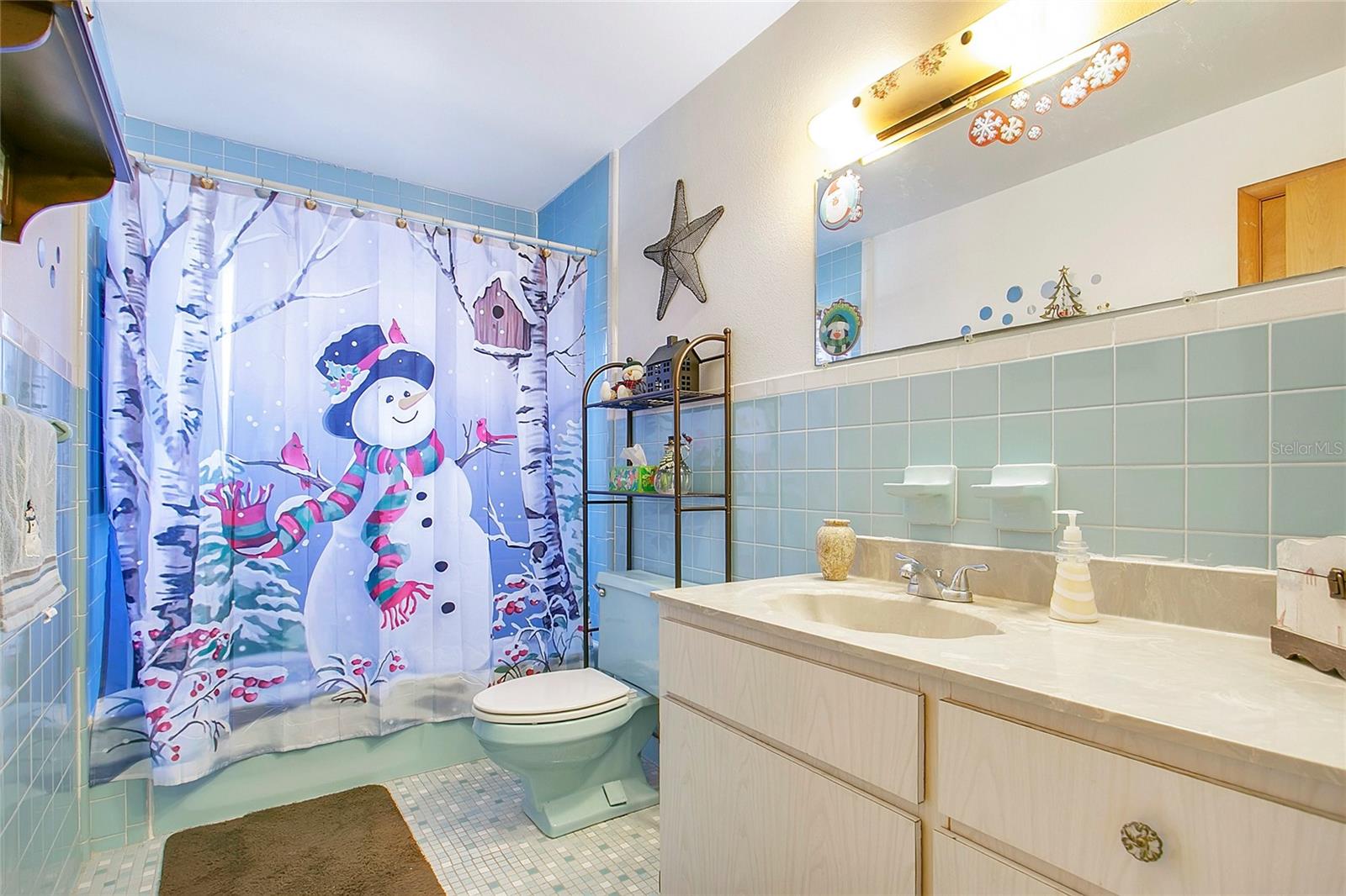 LAKE AVALON GROVES REP - Residential