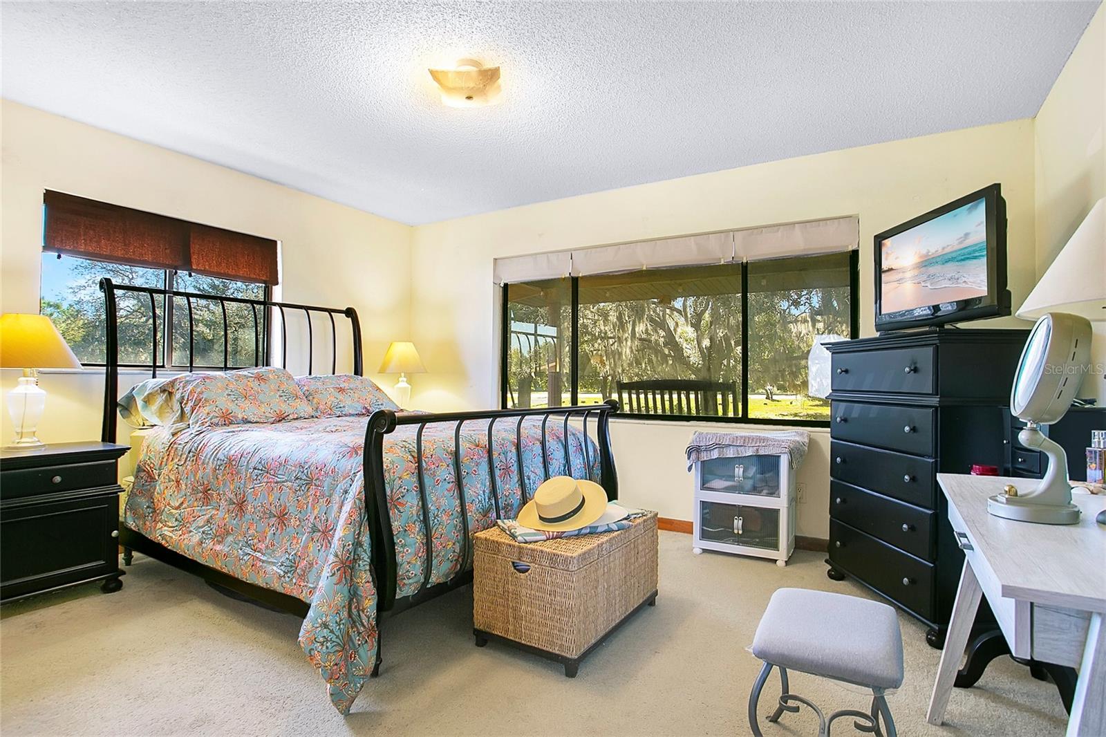 LAKE AVALON GROVES REP - Residential