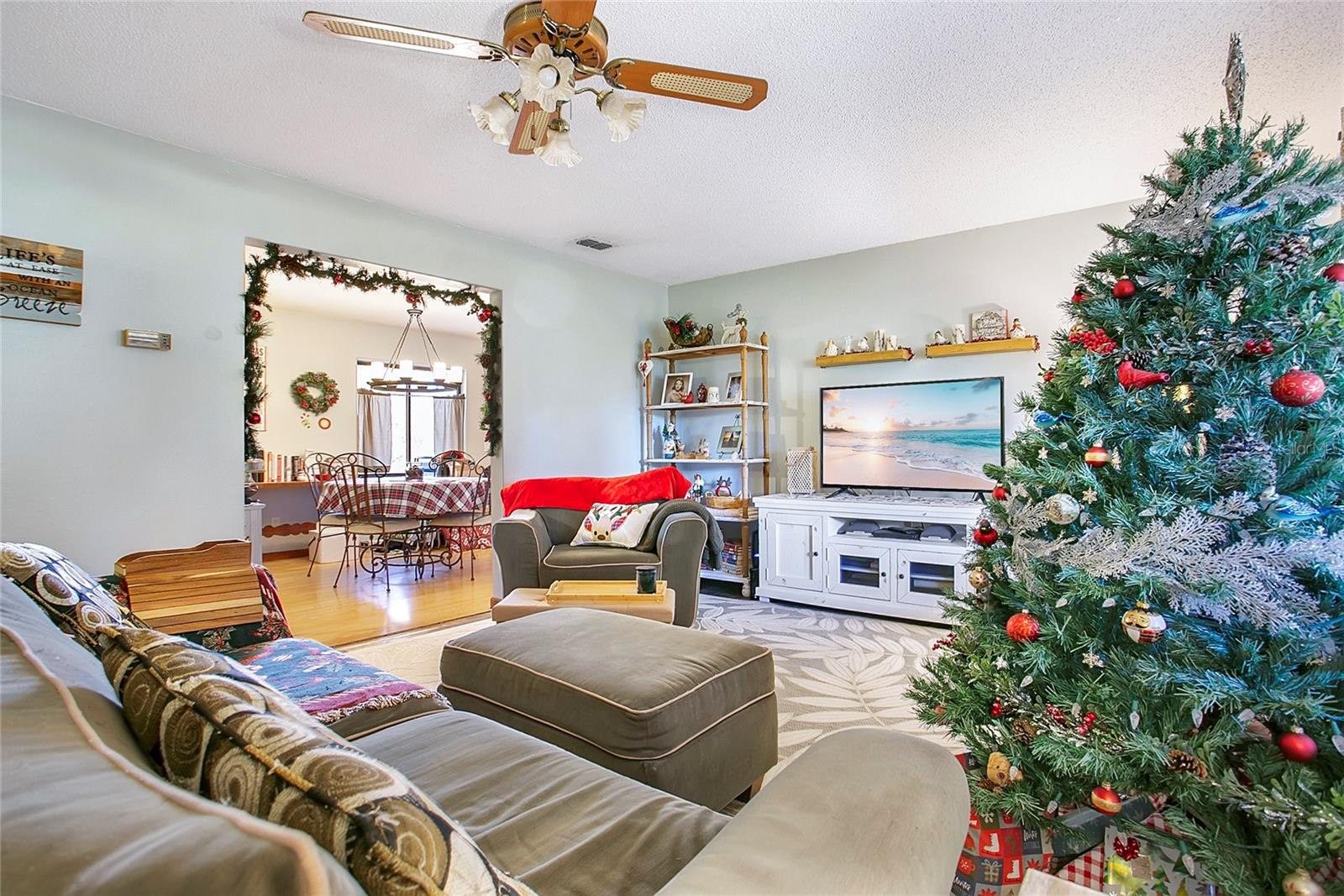 LAKE AVALON GROVES REP - Residential