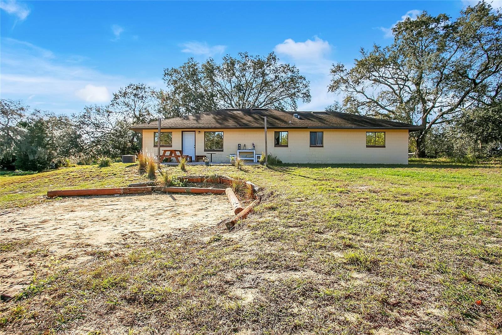 LAKE AVALON GROVES REP - Residential