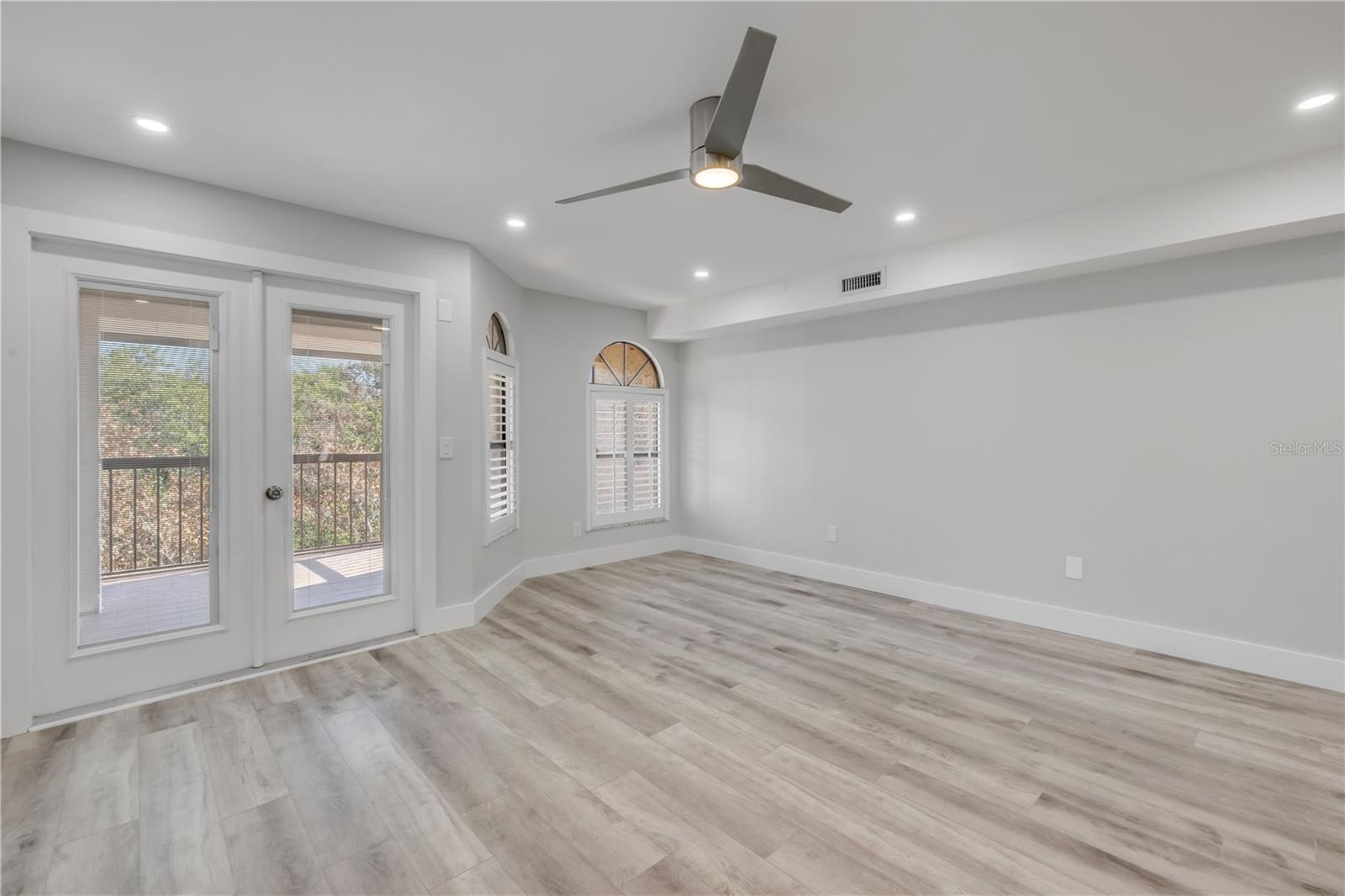 MARINA BAY TOWNHOMES - Residential