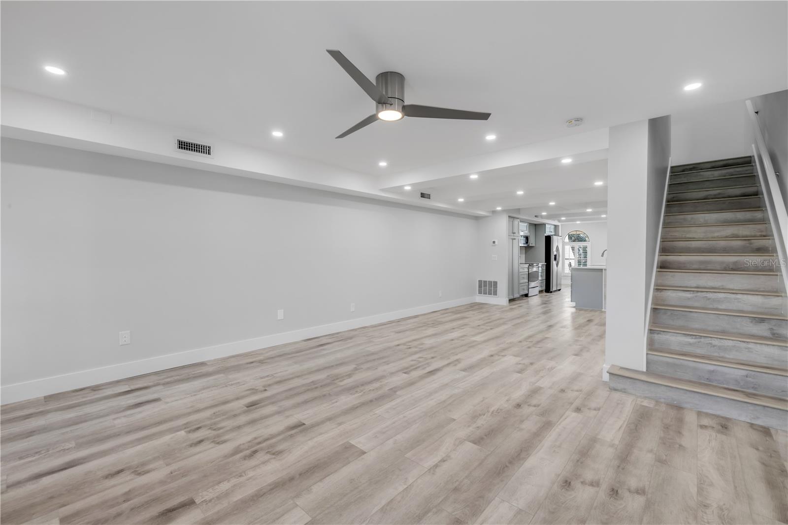 MARINA BAY TOWNHOMES - Residential