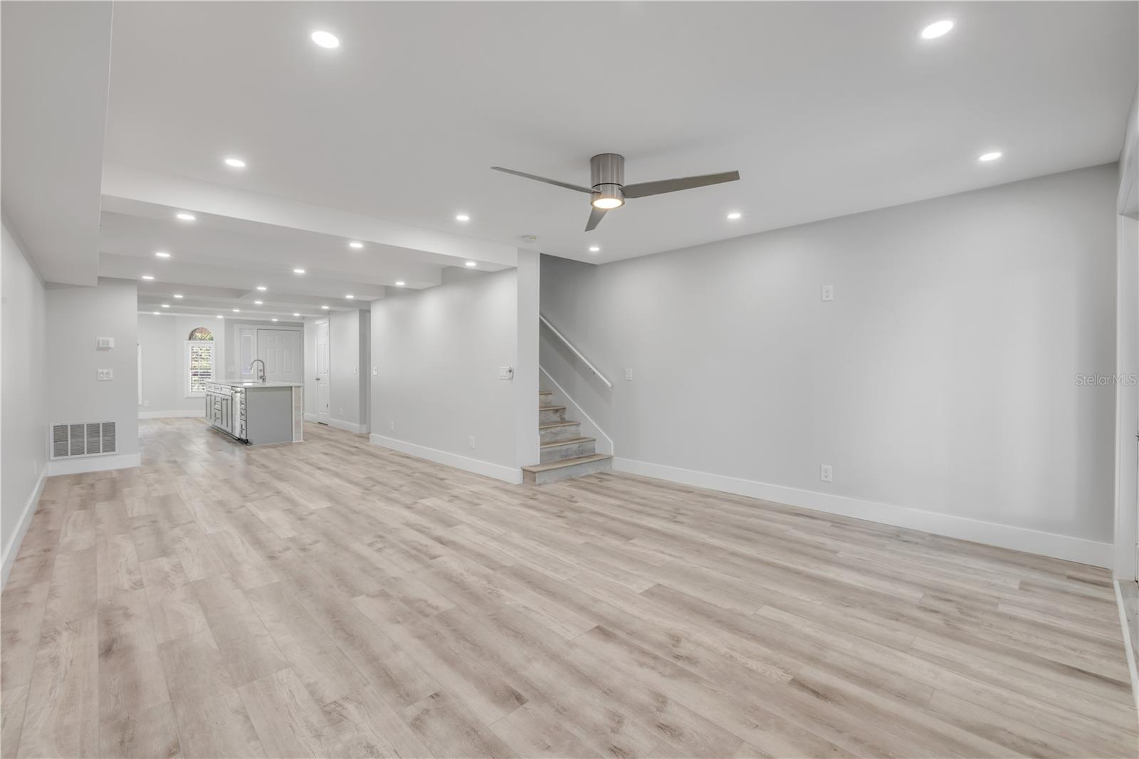 MARINA BAY TOWNHOMES - Residential