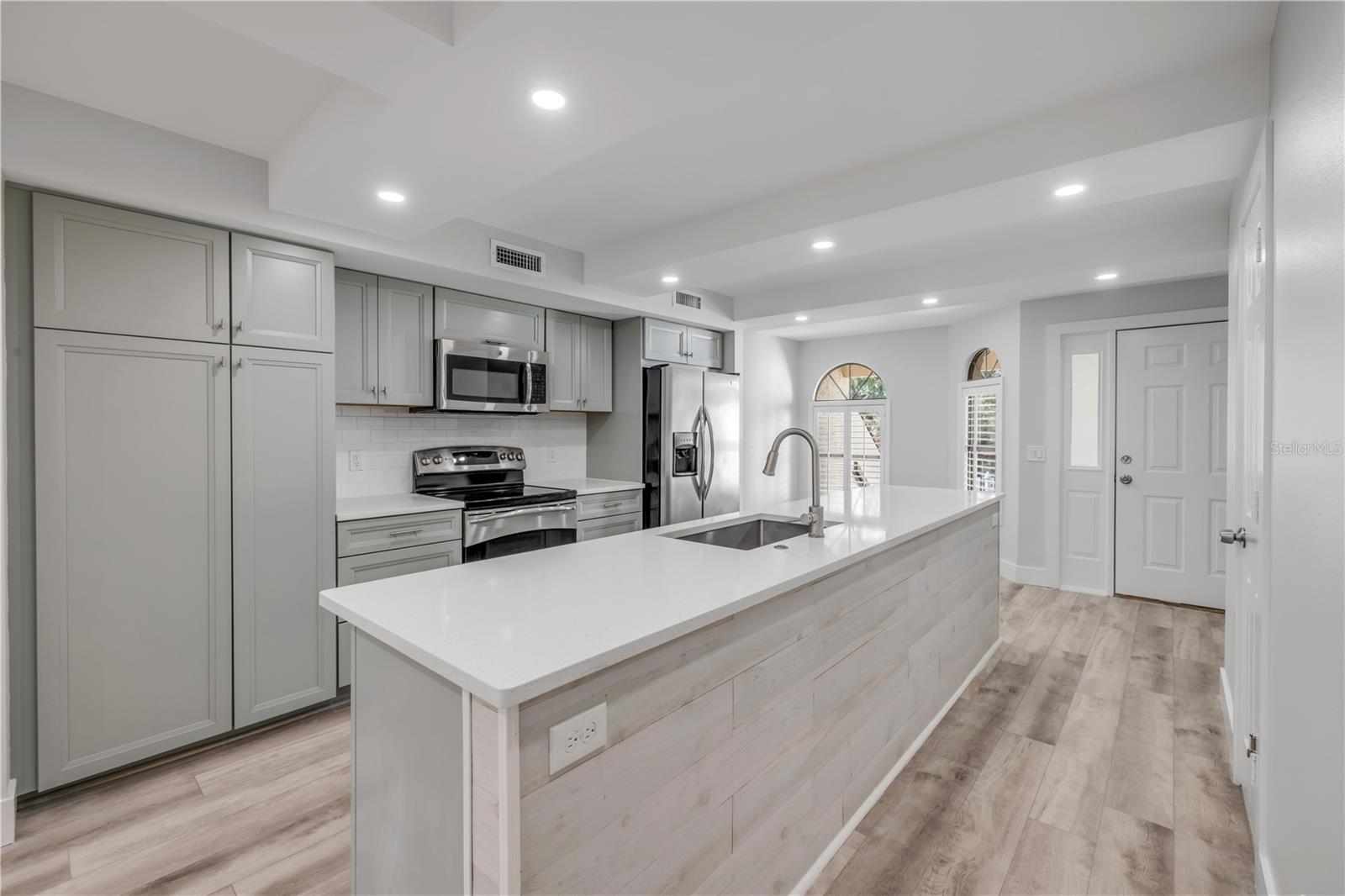 MARINA BAY TOWNHOMES - Residential