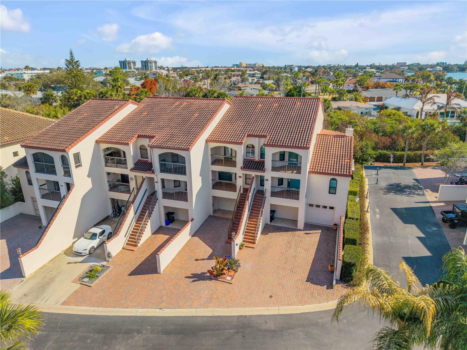 MARINA BAY TOWNHOMES - Residential