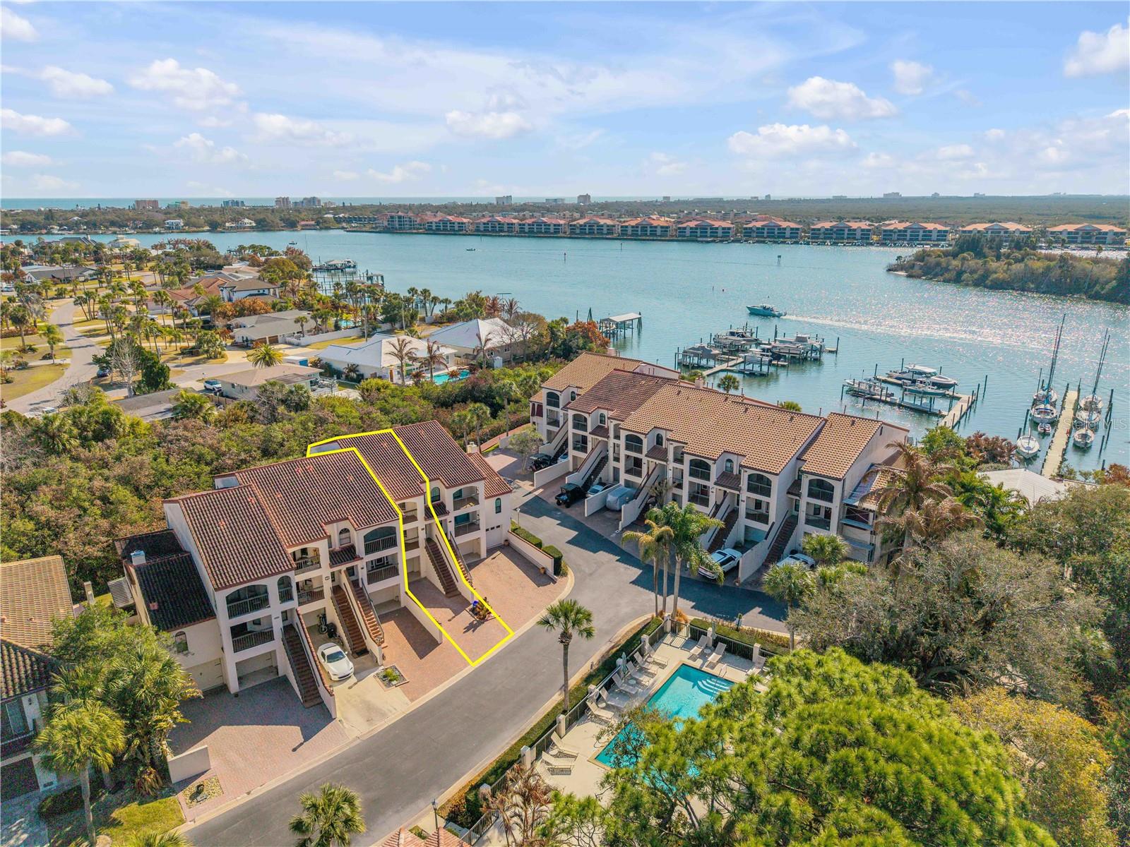 MARINA BAY TOWNHOMES - Residential