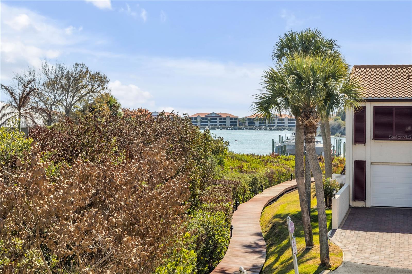 MARINA BAY TOWNHOMES - Residential