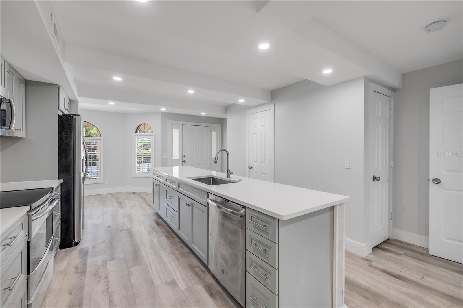 MARINA BAY TOWNHOMES - Residential