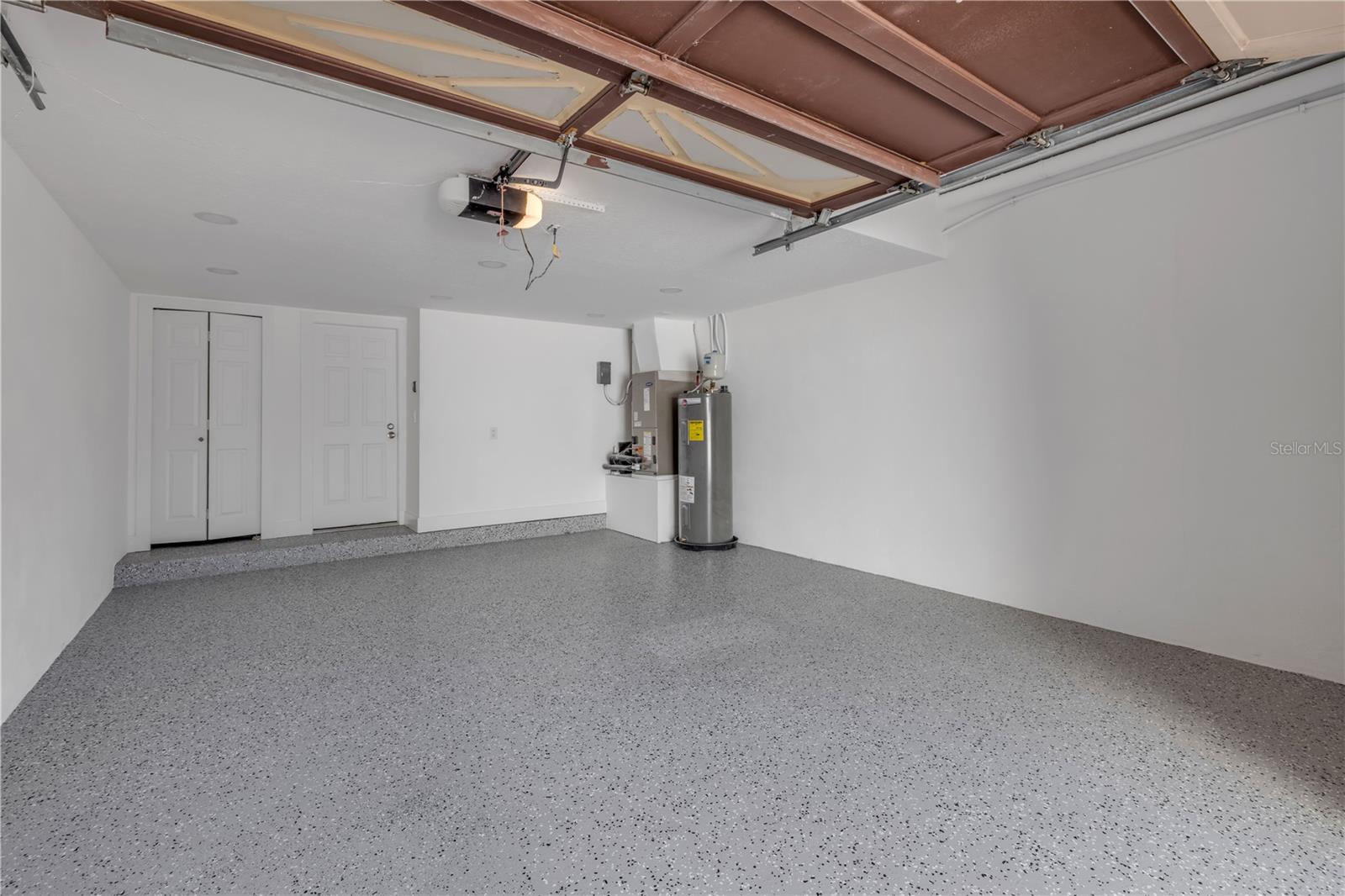 MARINA BAY TOWNHOMES - Residential